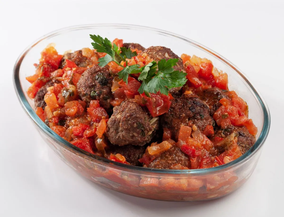 How to Make Albondigas en Chipotle (Smoky Mexican Meatballs)