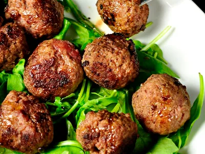 Mongolian Meatballs (Sticky Soy Glaze, 30 Minutes)