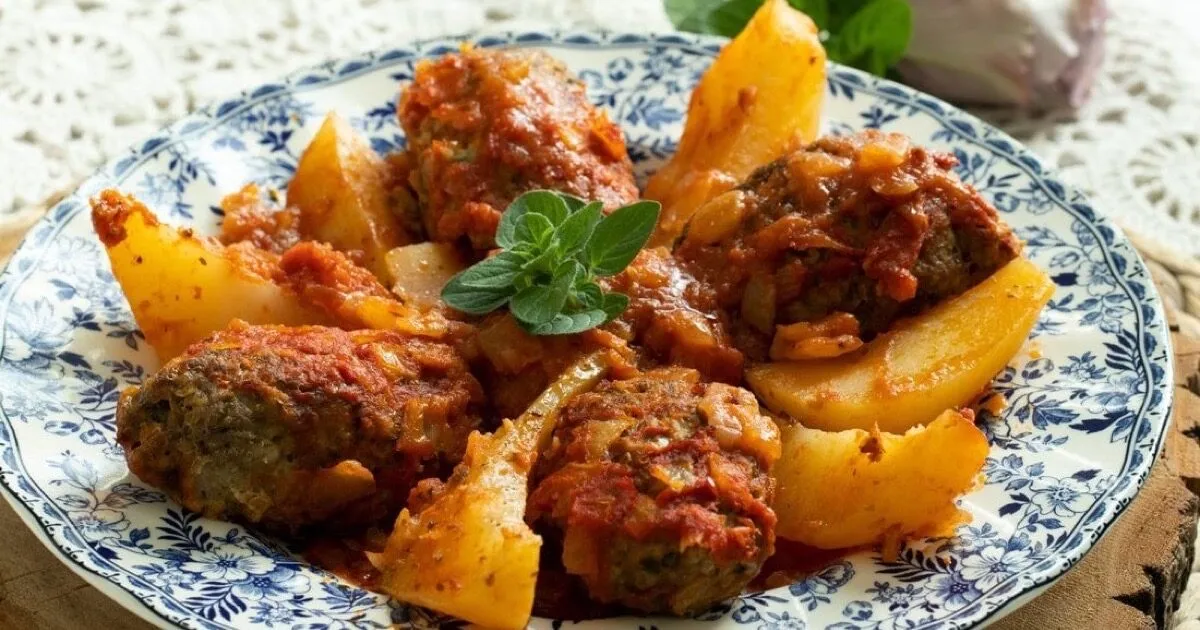 How to Make Greek Meatballs with Potatoes in Tomato Sauce