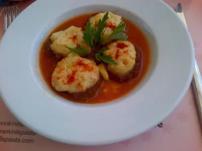 How to Make Hasanpaşa Köfte (Turkish Meatballs with Mashed Potatoes)