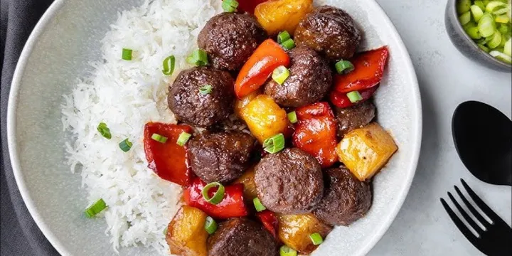 How to Make Hawaiian Meatballs with Pineapple (30 Minutes)