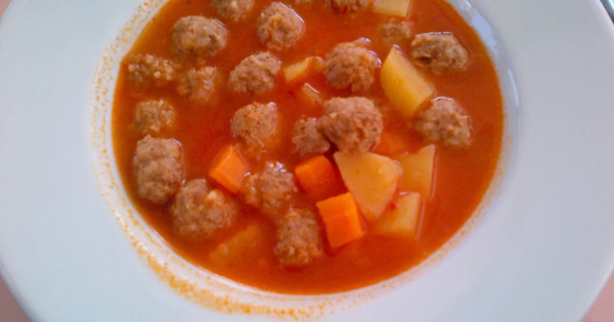 How to Make Kofte Sote (Turkish Meatballs in Tomato Sauce)