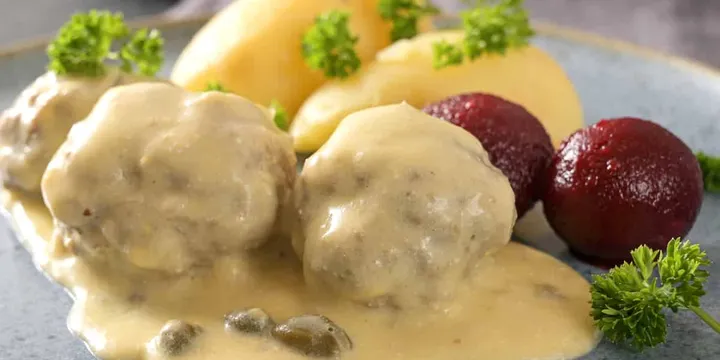 Königsberger Klopse: German Meatballs in Creamy Caper Sauce