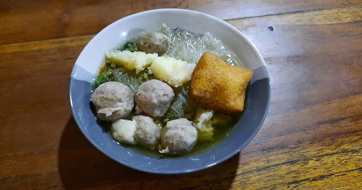 How to Make Mauritian Meatball Soup (Bouillon Boulette)