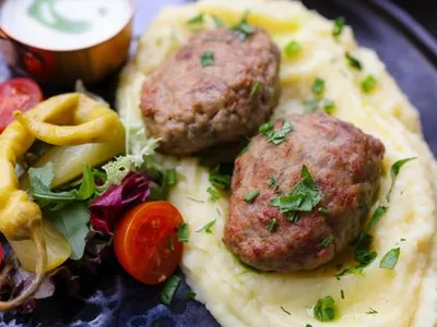 How to Make Polish Meatballs with Mushroom Gravy (Klopsiki w Sosie Grzybowym)