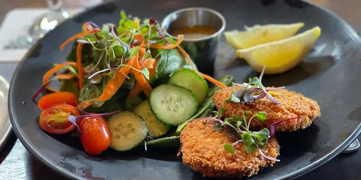 How to Make Salmon Meatballs
