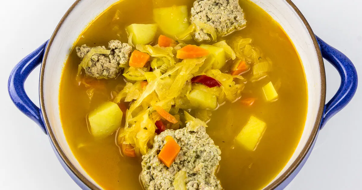 How to Make Sauerkraut Meatballs (German-Style One Pot)