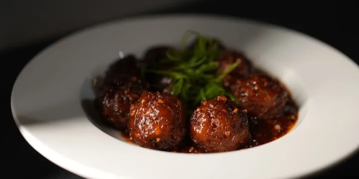 Teriyaki Meatballs (Sticky Homemade Glaze)
