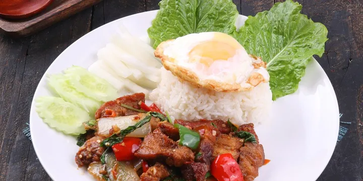 Thai Basil Meatballs (Pad Kra Pao Style) - 30-Minute Dinner