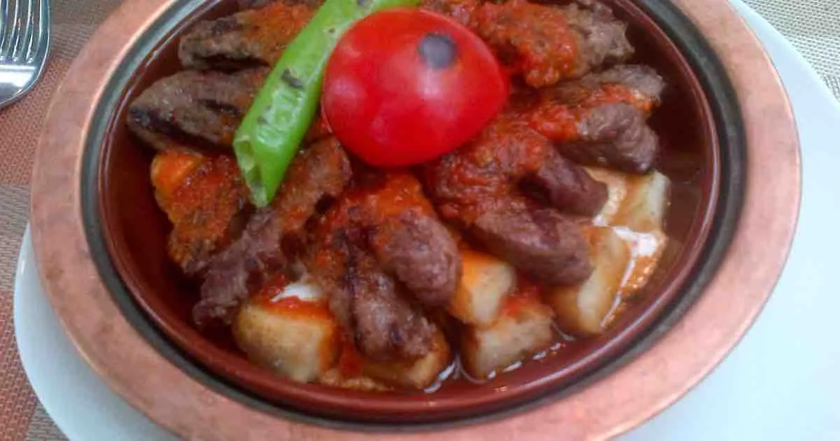How to Make Tire Köfte (Turkish Meatballs on Pide)