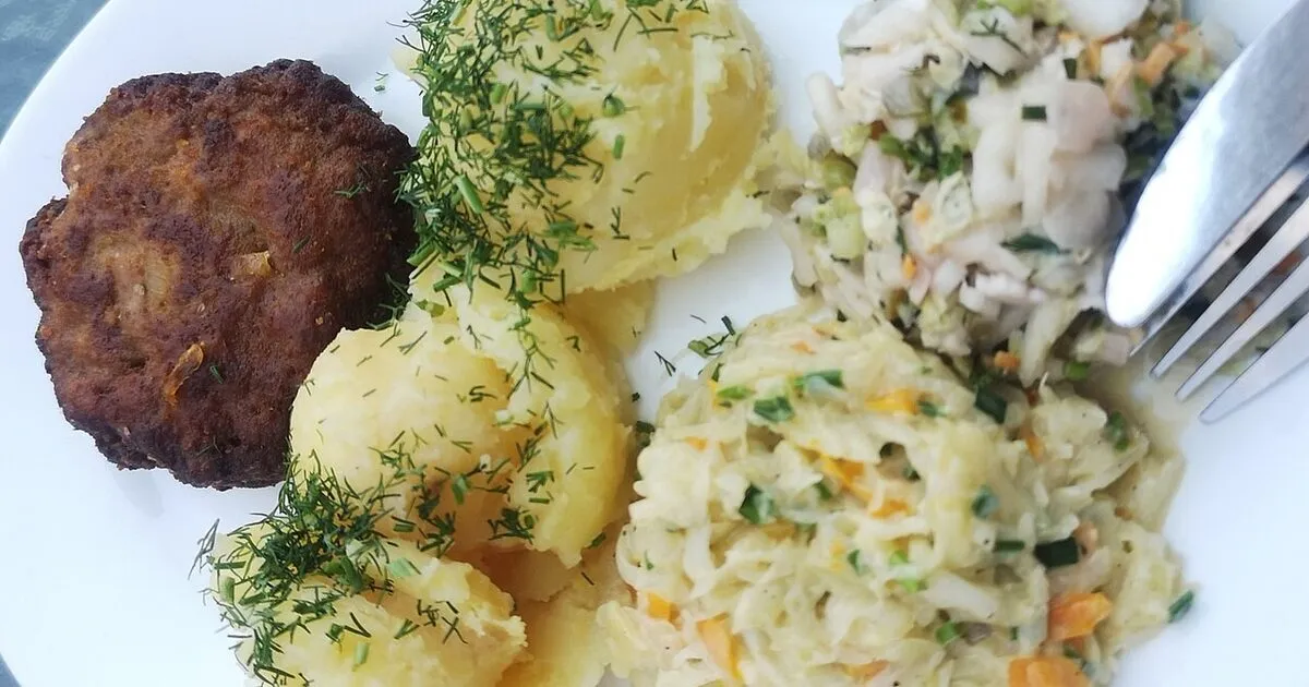 How to Make Turkish Potato Meatballs (Patates Köftesi)